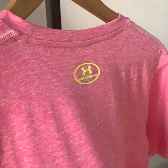 Under Armour  Wicking Heat Gear  Shirt - Picture 4 of 4